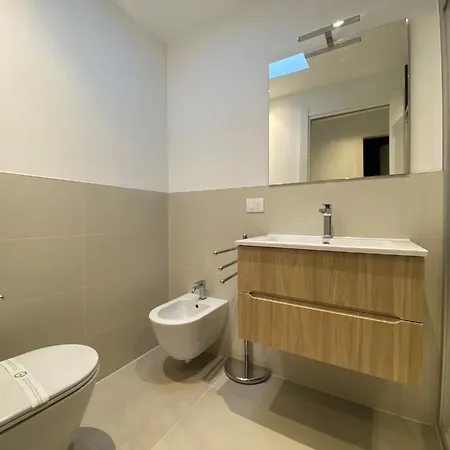 דירה Modern 300m From The Sea ביביונה